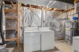 6526 Skylemar Trail, Centreville, VA 20121 - Photo 32