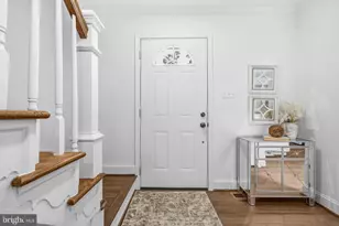 9963 Longford Ct, Vienna, VA 22181 - Photo 4