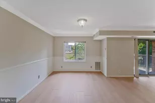8360 Greensboro Dr, McLean, VA 22102 - Photo 14