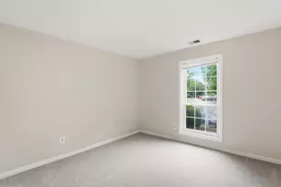 10120 Oakton Terrace Rd, Oakton, VA 22124 - Photo 4