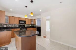 6012 Crown Royal Cir, Alexandria, VA 22310 - Photo 8