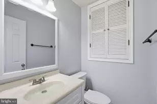 6012 Crown Royal Cir, Alexandria, VA 22310 - Photo 18