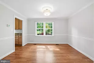 7216 Reservation Dr, Springfield, VA 22153 - Photo 8