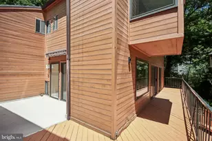 2121 Cabots Point Ln, Reston, VA 20191 - Photo 18