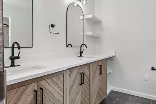 2121 Cabots Point Ln, Reston, VA 20191 - Photo 12