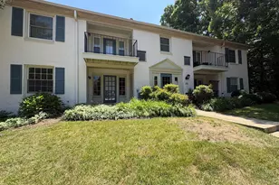 5821 Rexford Dr, Springfield, VA 22152 - Photo 2