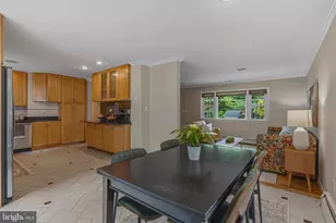 12006 Wayland St, Oakton, VA 22124 - Photo 10