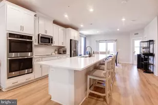 2127 Glacier Rd, Herndon, VA 20170 - Photo 4