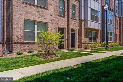 2127 Glacier Road #86, Herndon, VA 20170 - Photo 2