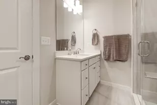 2127 Glacier Rd, Herndon, VA 20170 - Photo 28