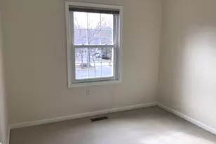 9354 McCarthy Woods Ct, Burke, VA 22015 - Photo 2