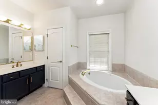 7489 Carriage Hills Dr, McLean, VA 22102 - Photo 24