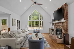 8015 Eddy Bend Trail, Fairfax Station, VA 22039 - Photo 20