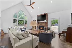8015 Eddy Bend Trail, Fairfax Station, VA 22039 - Photo 20