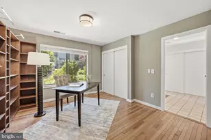 11124 Glade Dr, Reston, VA 20191 - Photo 12