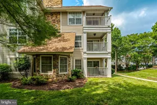 5632 Willoughby Newton Dr, Centreville, VA 20120 - Photo 2