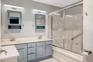 5632 Willoughby Newton Dr, Centreville, VA 20120 - Photo 40