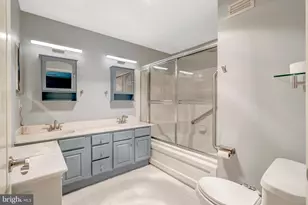 5632 Willoughby Newton Dr, Centreville, VA 20120 - Photo 38