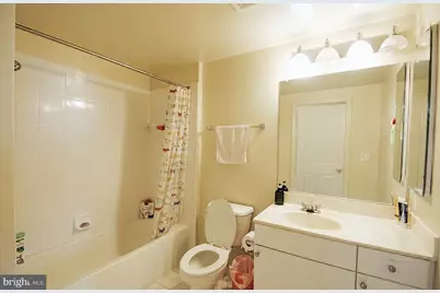 2726 Gallows Road #901, Vienna, VA 22180 - Photo 4