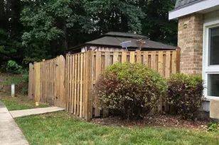 6022 Forrest Hollow Ln, Springfield, VA 22152 - Photo 2