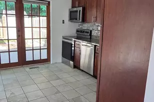 6022 Forrest Hollow Ln, Springfield, VA 22152 - Photo 12