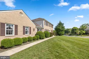 1416 Rosewood Hill Dr, Vienna, VA 22182 - Photo 4