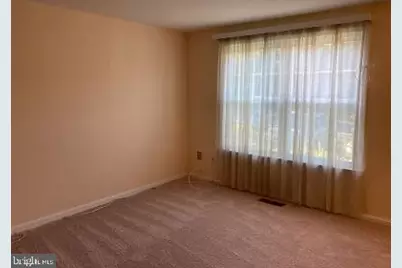 [Address not provided], Alexandria, VA 22315 - Photo 2