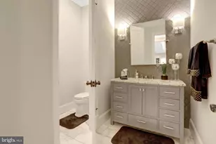7108 Penguin Pl, Falls Church, VA 22043 - Photo 36