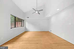 2105 S Bay Ln, Reston, VA 20191 - Photo 24