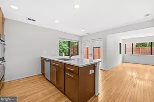 2105 S Bay Ln, Reston, VA 20191 - Photo 14