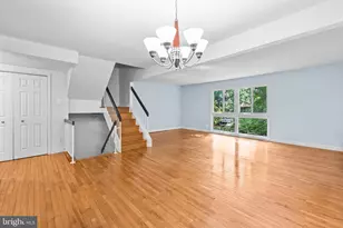 6018 Timber Hollow Ln, Springfield, VA 22152 - Photo 6
