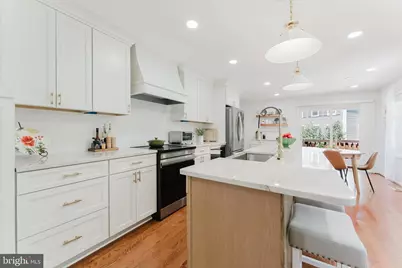 9203 Byron Terrace, Burke, VA 22015 - Photo 4