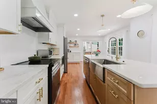 9203 Byron Terrace, Burke, VA 22015 - Photo 6