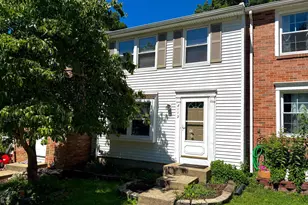 8112 Parkdale Ct, Springfield, VA 22153 - Photo 2