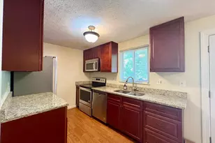 8112 Parkdale Ct, Springfield, VA 22153 - Photo 10