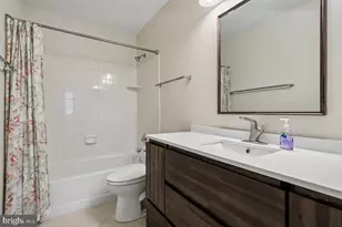900 Barker Hill Rd, Herndon, VA 20170 - Photo 22
