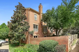 1454 McLean Mews Ct, McLean, VA 22101 - Photo 2