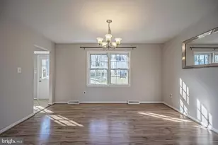 5539 Shooters Hill Ln, Fairfax, VA 22032 - Photo 6