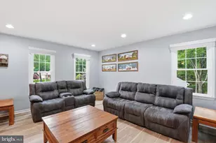 10903 Middlegate Dr, Fairfax, VA 22032 - Photo 4