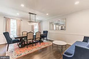 9911 Barnsbury Ct, Fairfax, VA 22031 - Photo 8