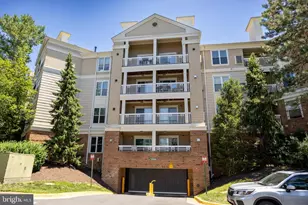 2204 Westcourt Ln, Herndon, VA 20170 - Photo 1