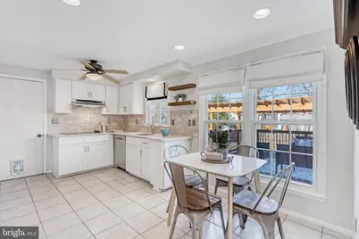 15206 Bannon Hill Court, Chantilly, VA 20151 - Photo 12