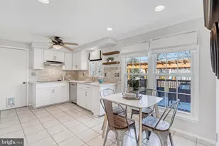 15206 Bannon Hill Ct, Chantilly, VA 20151 - Photo 12