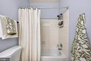 4439 Fair Stone Dr, Fairfax, VA 22033 - Photo 10