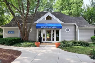 10302 Appalachian Cir, Oakton, VA 22124 - Photo 18