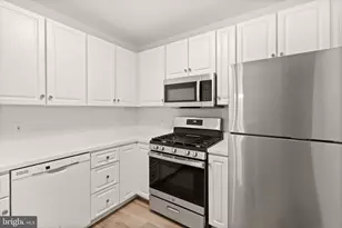 6990 Falls Reach Dr, Falls Church, VA 22043 - Photo 16