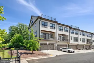 4402 Fair Lakes Ct, Fairfax, VA 22033 - Photo 2
