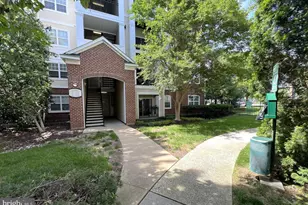 12953 Centre Park Cir, Herndon, VA 20171 - Photo 2
