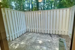 7214 Jillspring Ct, Springfield, VA 22152 - Photo 6