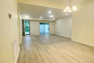 7214 Jillspring Ct, Springfield, VA 22152 - Photo 2
